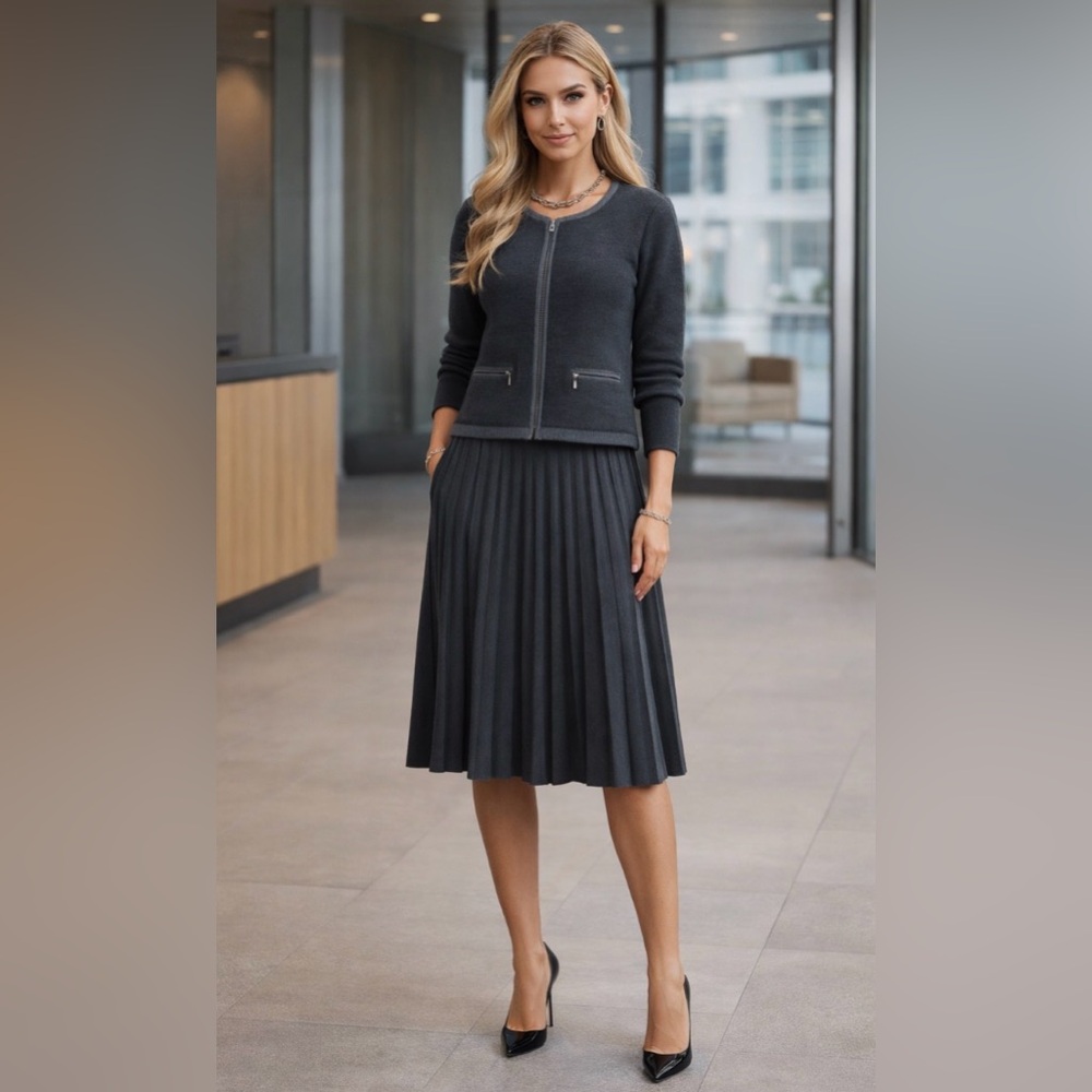 NWT Venus Grey coloured 2 pc jacket and skirt set size is US 10 Y2K